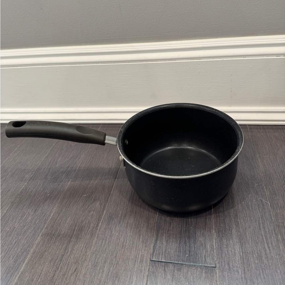 T-Fal Premium Black Non-Stick Small/Medium Saucepan Pot